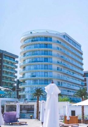 Glamorous Studio White Tower